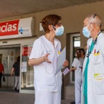 Personal sanitario en el servicio de urgencias de Segovia
