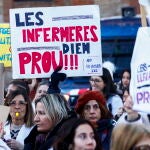 Concentración de enfermeras ante el departamento de Salud