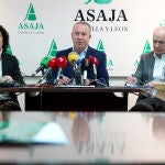 El presidente de Asaja Castilla y León, Donacioano Dujo, expone las principales reivindicaciones de la organización para 2024
