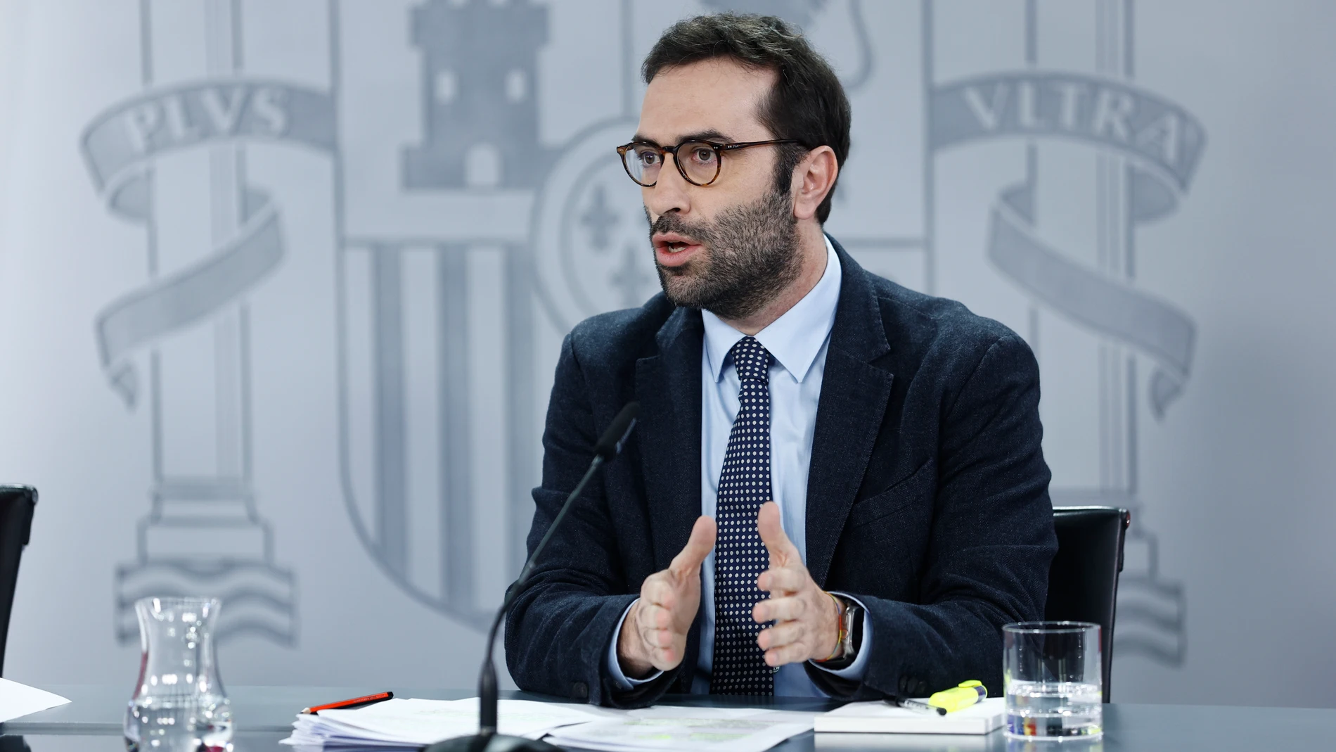 MADRID, 09/01/2024.- El ministro de Economía, Carlos Cuerpo, durante la rueda de prensa ofrecida tras la reunión del Consejo de Ministros, este martes en el Palacio de La Moncloa. EFE/ Rodrigo Jimenez