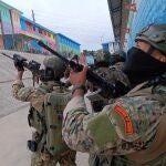 El presidente de Ecuador decreta un estado de excepción tras motines en seis cárceles