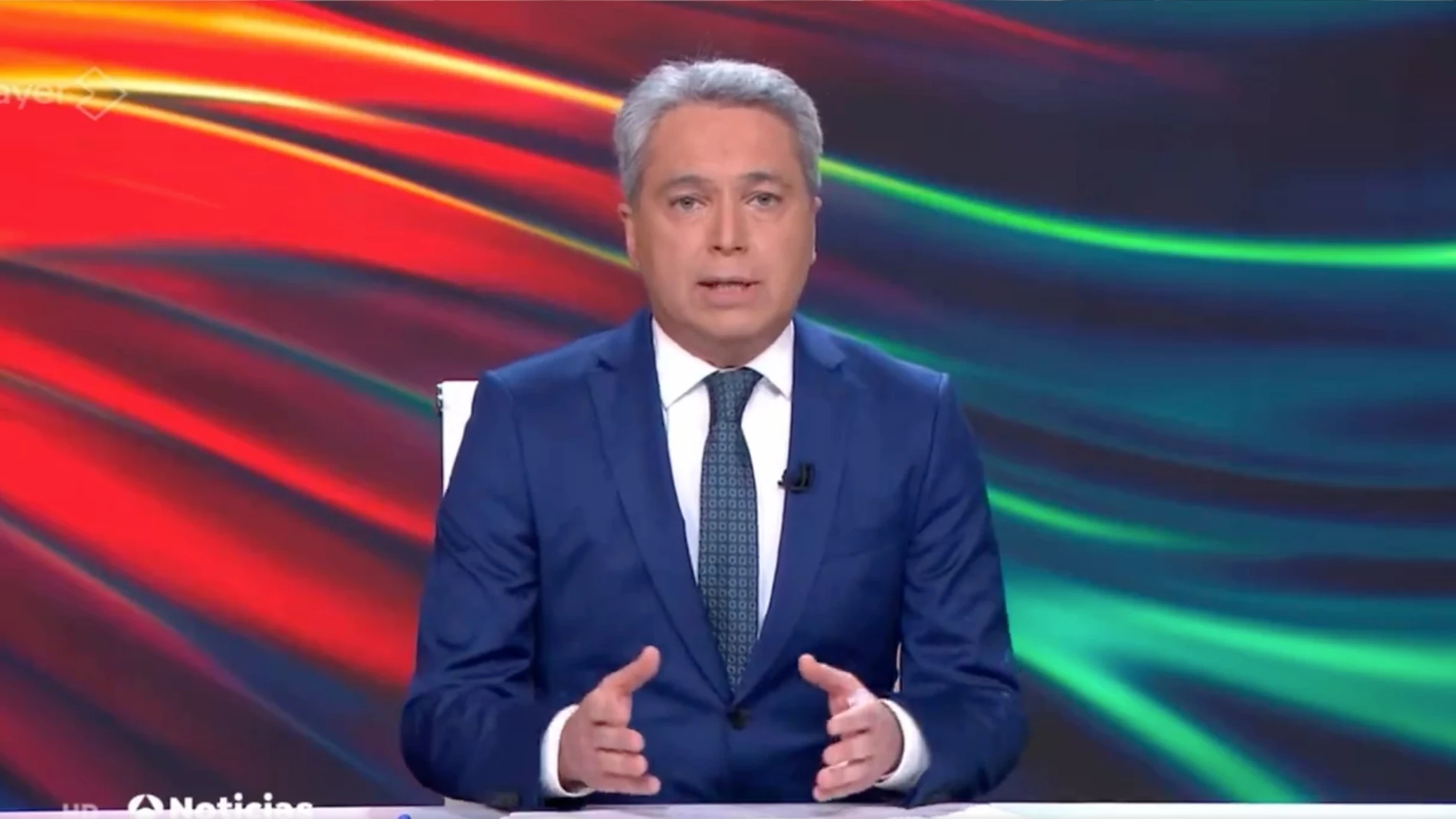 Vicente Vallés en un momento del telediario de "Antena 3"