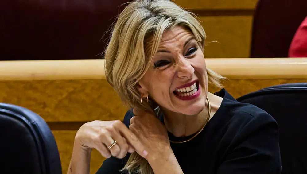 El pleno del Congreso, reunido excepcionalmente en el Senado, debate la convalidación de tres decretos del Gob