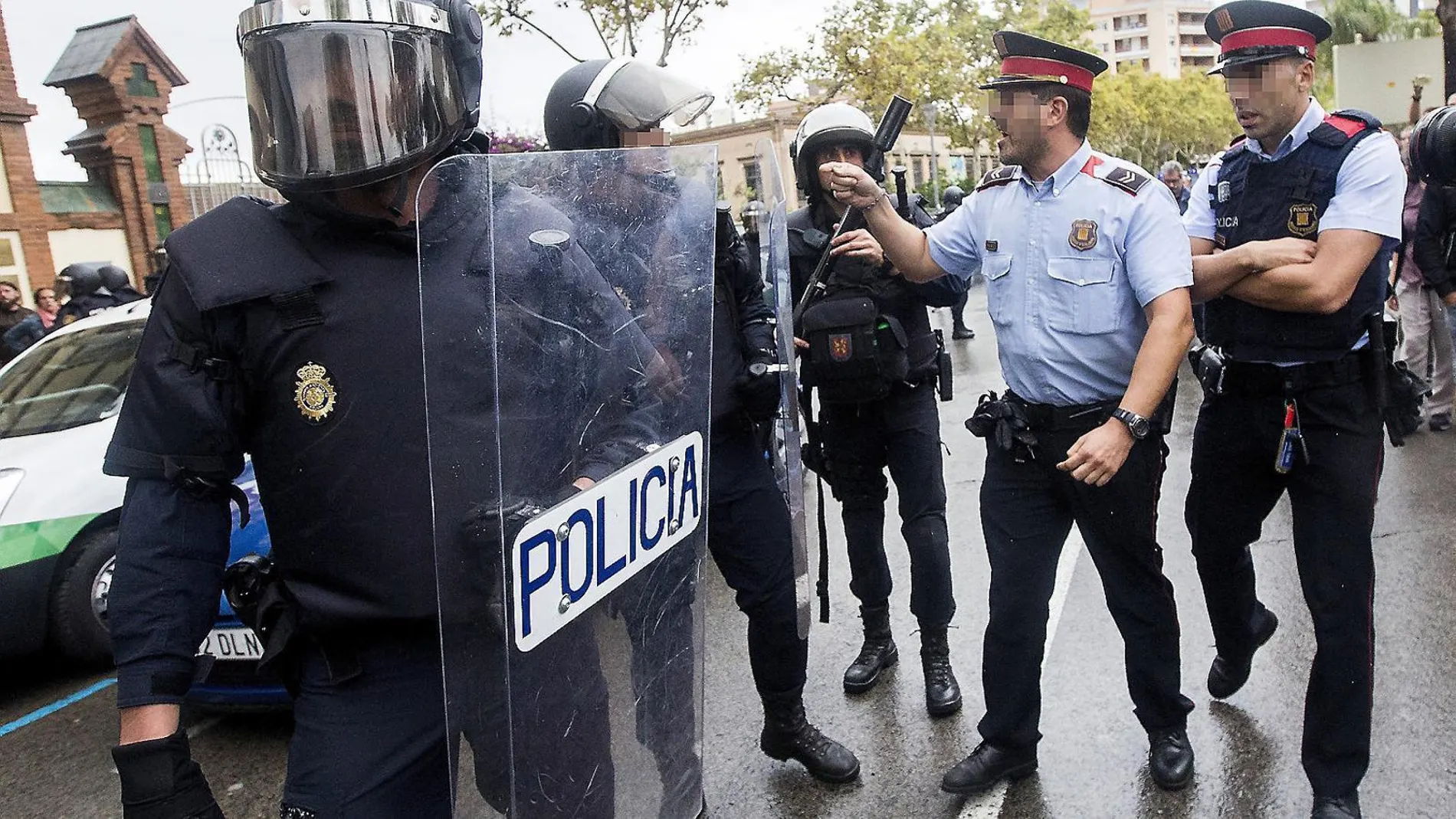 Agentes de ambos cuerpos, en una operación