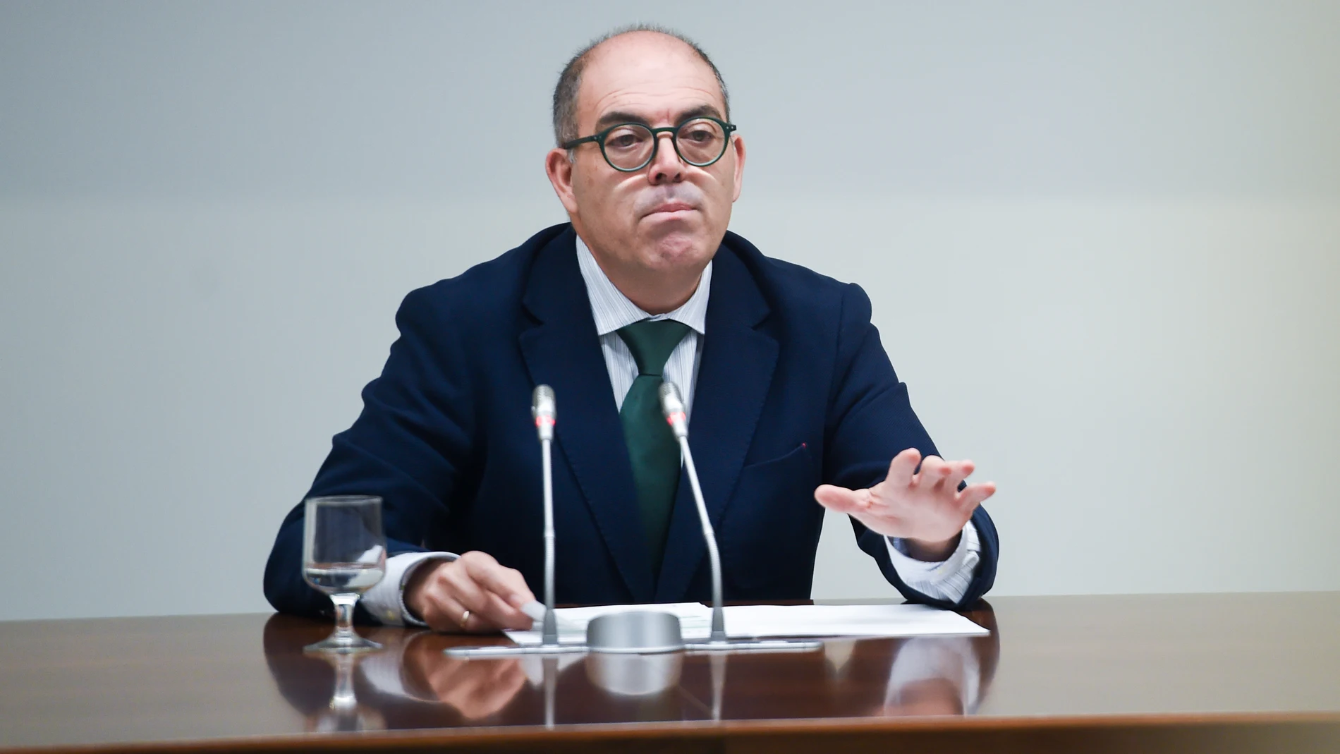 El presidente de ATA, Lorenzo Amor, presenta los principales datos del Barómetro de la Asociación de Trabajadores Autónomos (ATA) de cierre de 2023, en la sede de ATA, a 10 de enero de 2024, en Madrid (España). En el ‘Barómetro de Enero’ de ATA se refleja que solo el 16,2% de los autónomos cree que su facturación crecerá en este año 2024 y únicamente el 8,2% de los trabajadores se plantea la posibilidad de contratar a lo largo del año. Asimismo, más de la mitad de los autónomos, un 57,1%, pre...