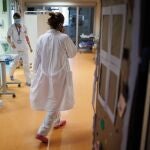 Es obligatorio desde el miércoles el uso de mascarillas en los centros sanitarios de aquellas autonomías con índices elevados de contagios 
