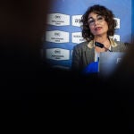 Las vicepresidentas María Jesús Montero y Teresa Ribera asisten a un desayuno informativo