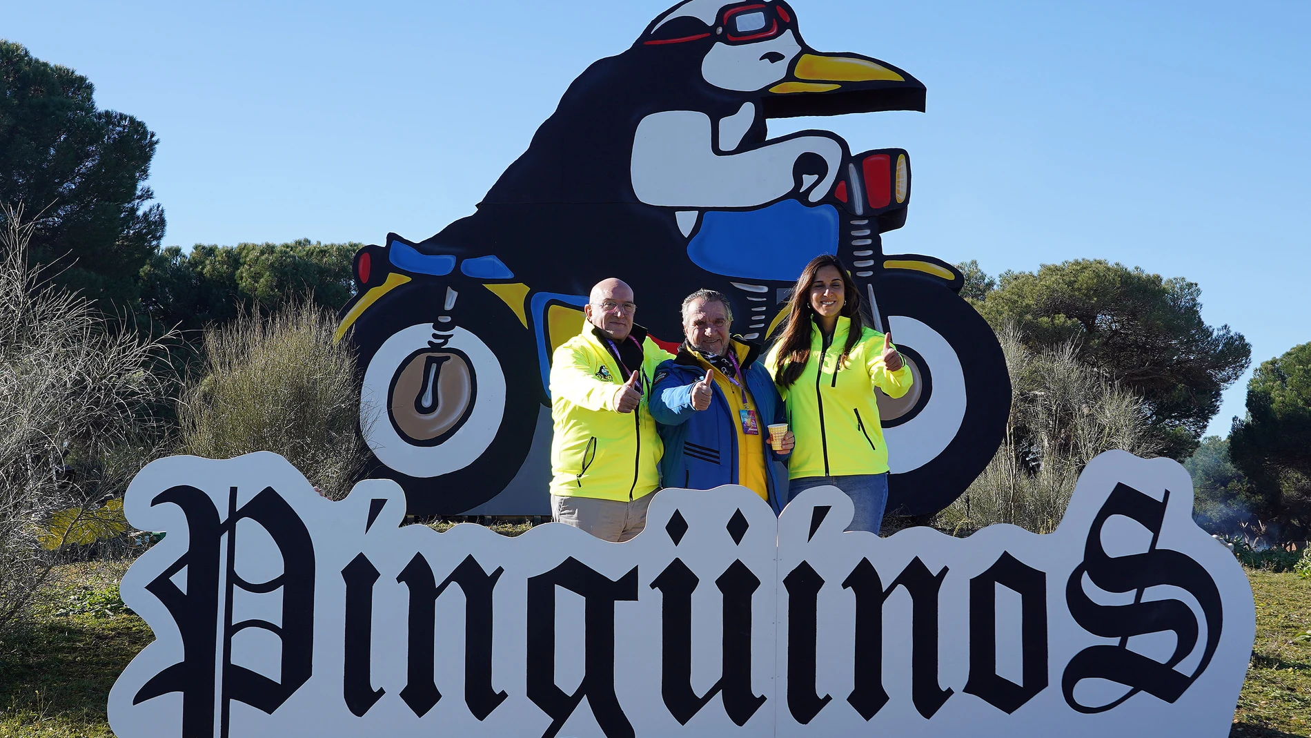 El alcalde de Valladolid, Jesús Julio Carnero, y la concejala Blanca Jiménez visitan "Pingüinos"