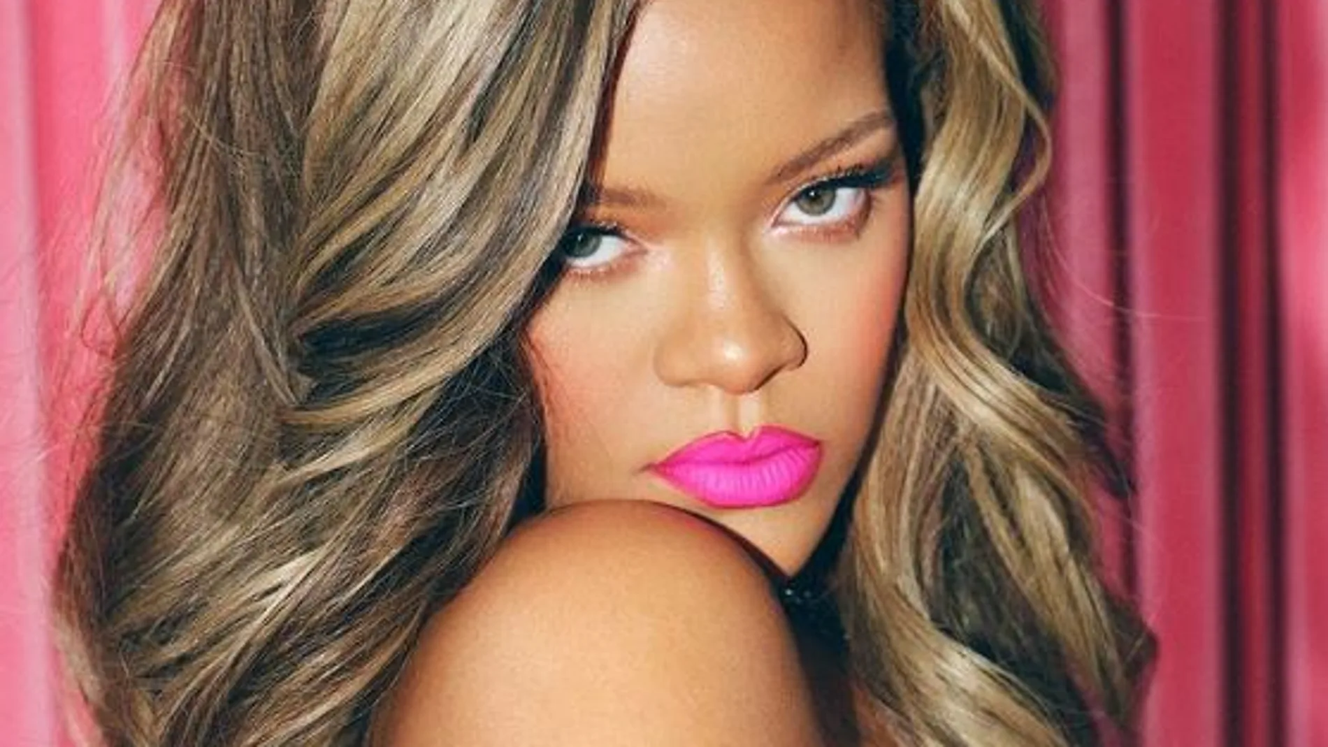 Rihanna revoluciona las redes