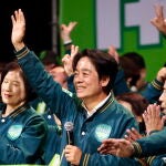 El vicepresidente de Taiwán y candidato del PDP, Lai Ching-Te, en un acto de campaña en Tainan