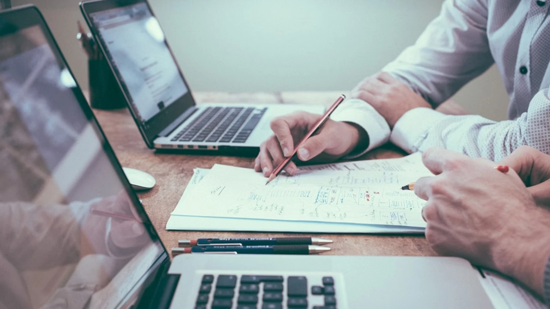 El futuro de la ciberseguridad y la IA en el sector financiero para 202.