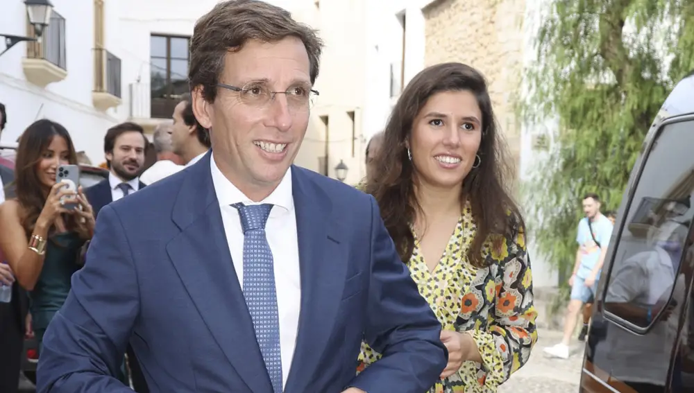 José Luis Martínez-Almeida y Teresa Urquijo