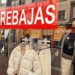 Inspección de Consumo visita más de 800 comercios de Aragón en las rebajas, con un 93% de cumplimiento en los precios.