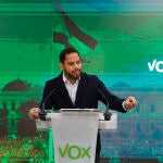 El secretario general de Vox, Ignacio Garriga, informa a los medios tras la reunión del Comité de Acción del partido