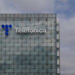 Economía.- Defensa adjudica a Telefónica por 30 millones el acuerdo marco para el sistema de comunicación satelital UHF