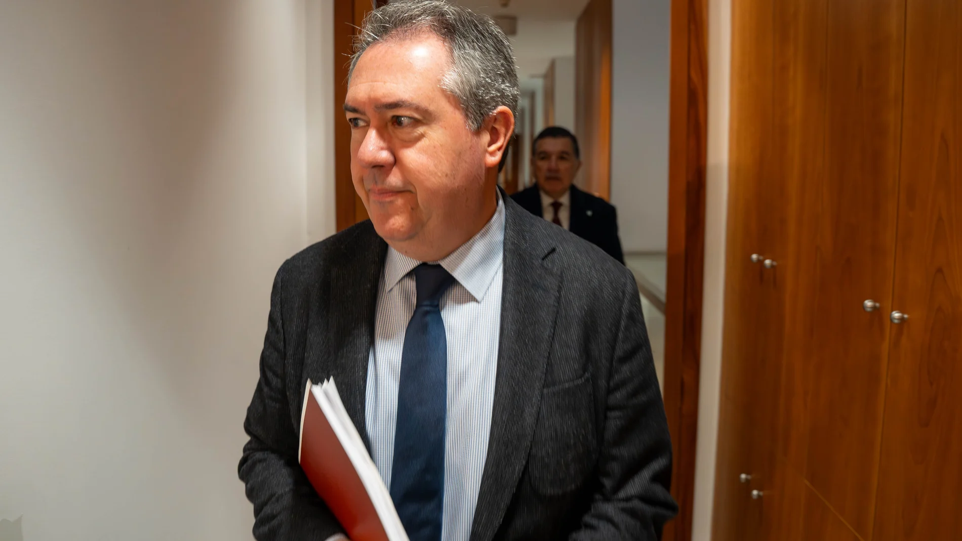El secretario general del PSOE-A y presidente del Grupo Socialista en el Parlamento, Juan Espadas, antes de la presentación del último balance realizado por el Observatorio Económico y Social de Andalucía, a 15 de enero del 2023 en Sevilla (Andalucía, España)15 ENERO 2024Eduardo Briones / Europa Press15/01/2024