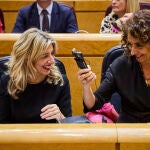 Yolanda Diaz y María Jesús Montero en el pleno del Congreso, reunido excepcionalmente en el Senado.