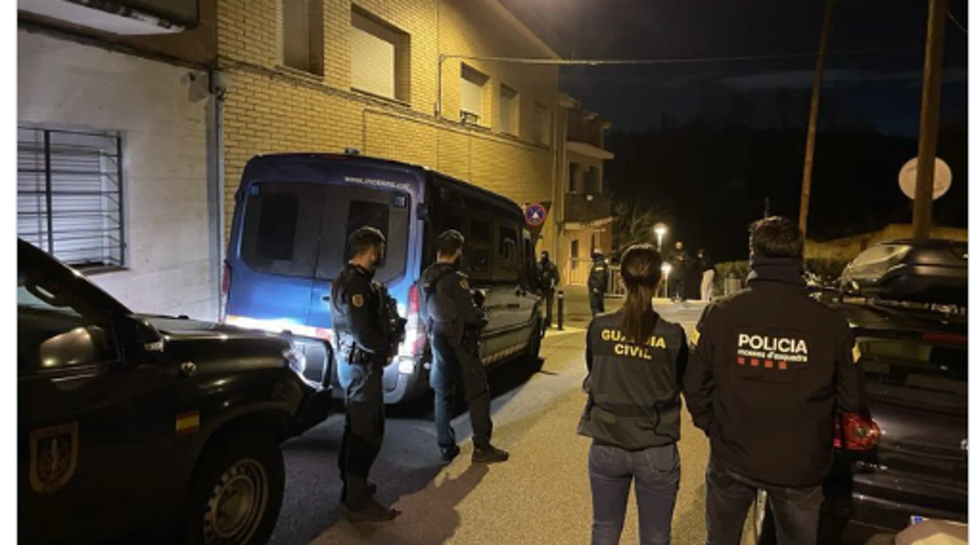 Agentes que participan en el dispositivo