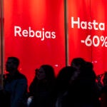 Carteles de Rebajas en comercios.