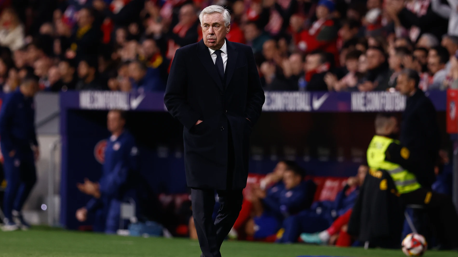 Carlo Ancelotti, head coach of Real Madrid, looks on during the Spanish Cup, Copa del Rey, football match played between Atletico de Madrid and Real Madrid at Civitas Metropolitano stadium on January 18, 2024 in Madrid, Spain. AFP7 18/01/2024 ONLY FOR USE IN SPAIN