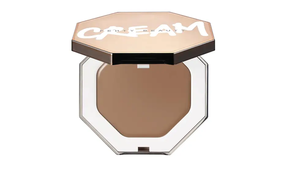 Bronceador en crema 'Cheeks Out Freestyle'.