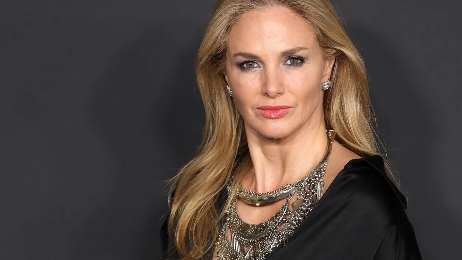 Genoveva Casanova rompe su silencio tras la coronación de Federico de Dinamarca y desvela quién está siendo su apoyo