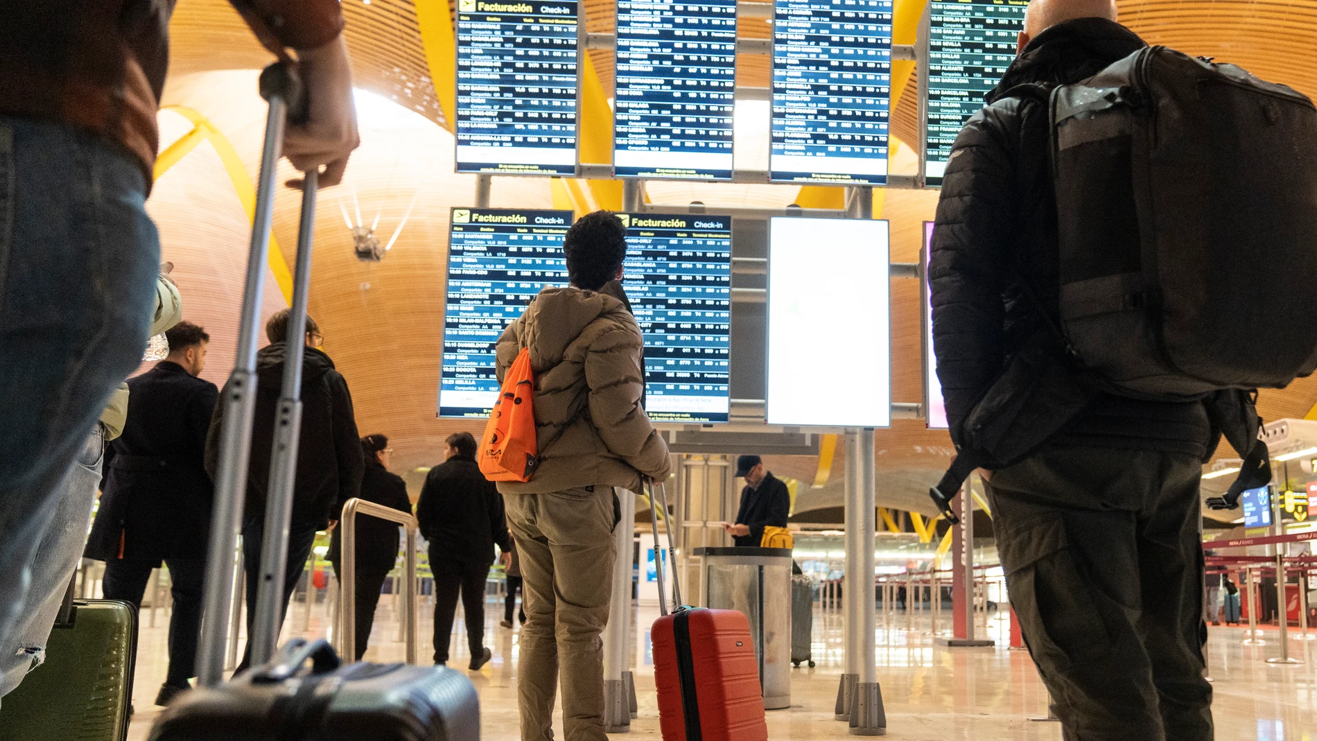 Pasajeros en el Aeropuerto de Madrid Barajas