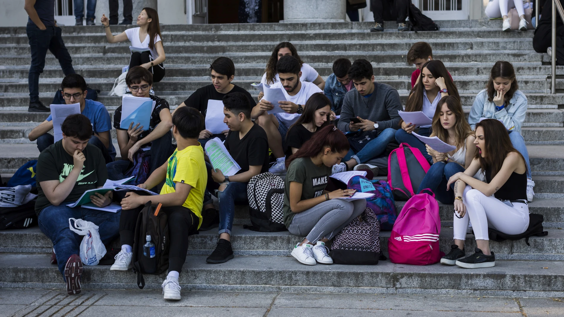 Estudiantes en el Inicio de la Prueba de la EBAU (Selectividad) en la Facultad de Odontologia de la UCM DE Madrid © Alberto R. Roldan / Diario La Razon 04 06 2019