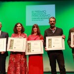 Foto de familia de los galardonados con los Premios Chaves Nogales