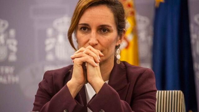 Mónica García, ante el recurso de Madrid por la mascarilla obligatoria: "Si quieren jugar al escondite, allá ellos"