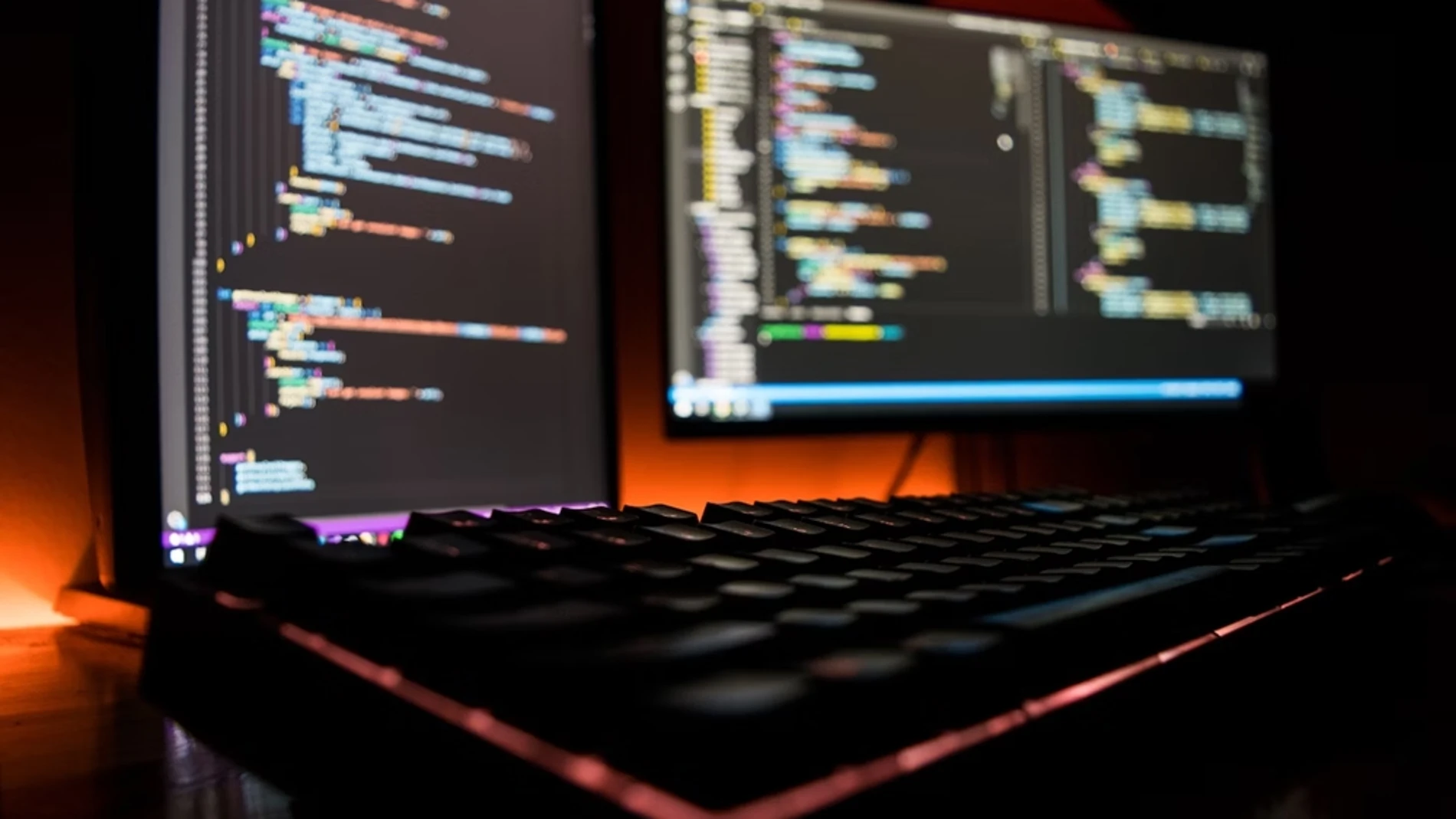 El lenguaje de programación COBOL no ha muerto.