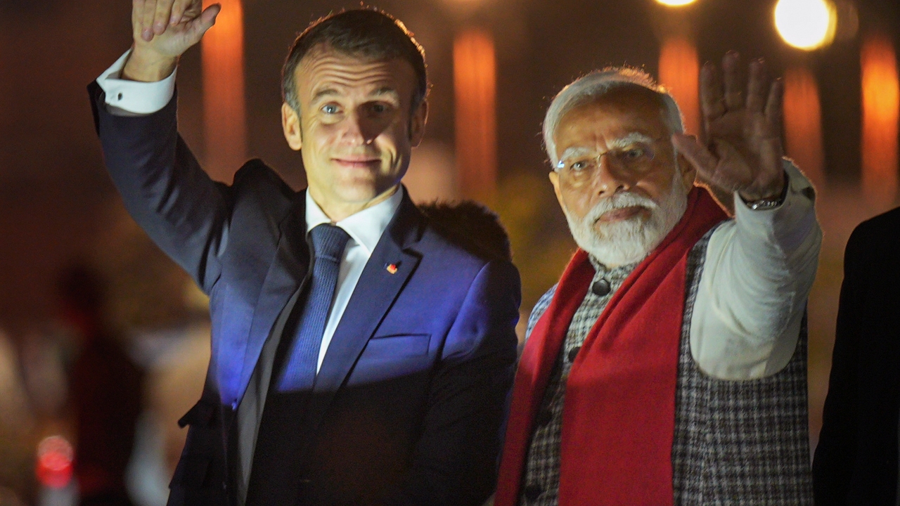 Modi La Razor Macron aterriza en la India de Modi con las negociaciones en defensa ...