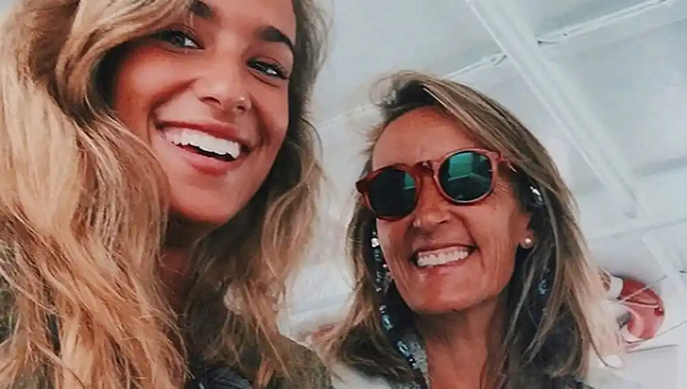 María Pombo con su madre