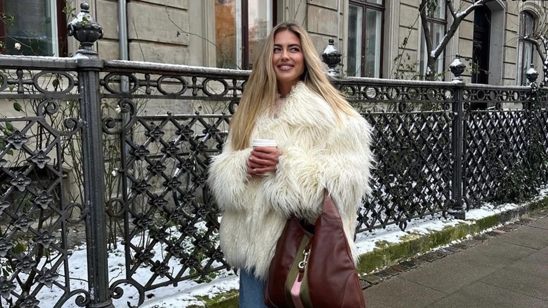 Esta es el abrigo efecto pelo que ya utilizan las influencers nórdicas.