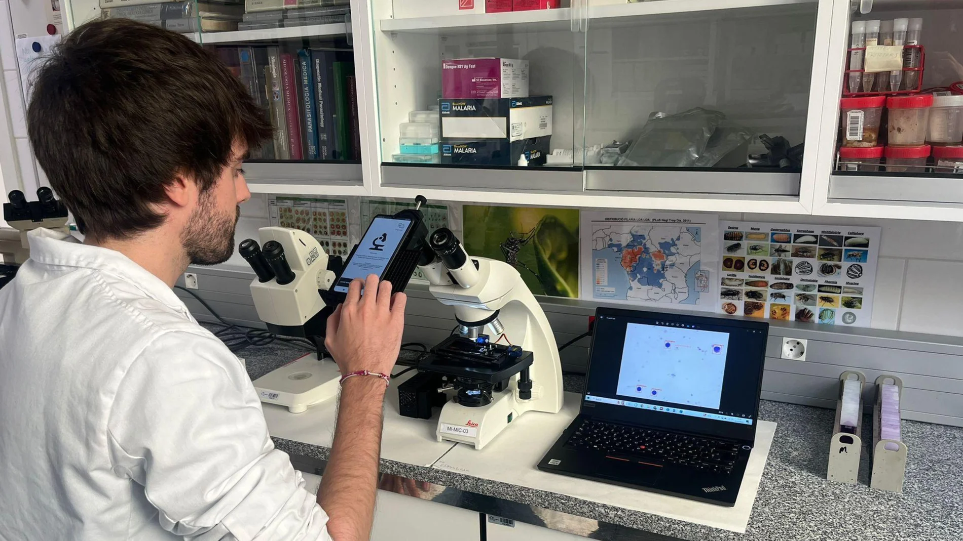 Este nuevo sistema de diagnóstico requiere solo del acomplamiento de un móvil a un microscopio robotizado