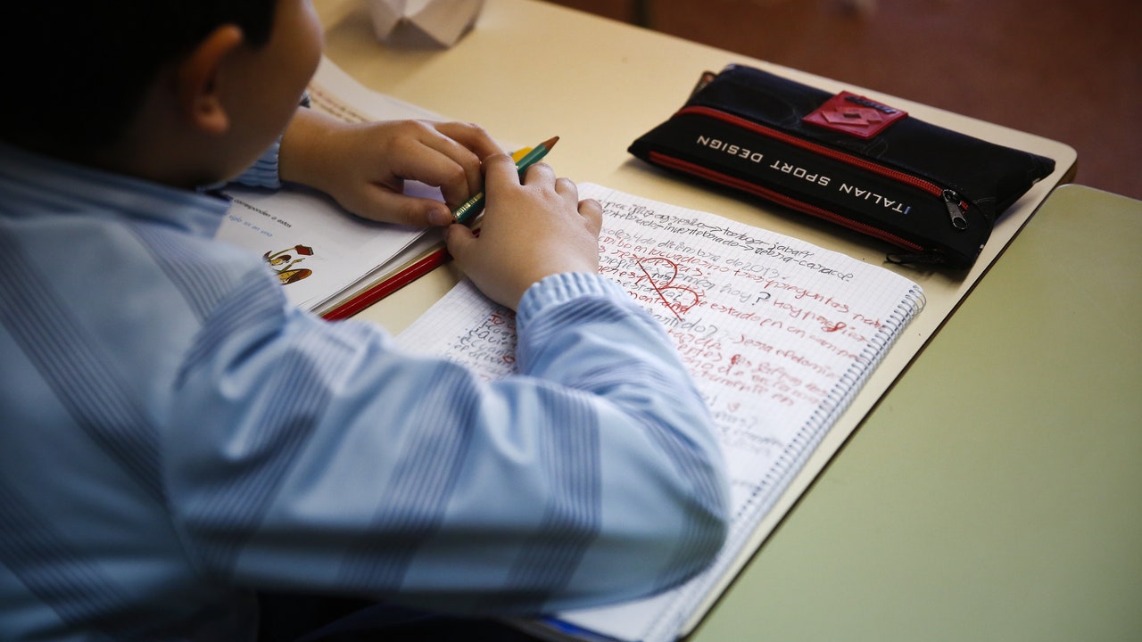 Asturias baraja, entre polémica, asignar tareas sanitarias a los docentes