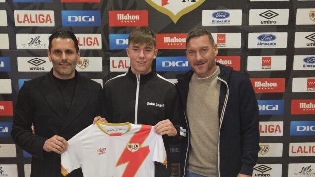 La intrahistoria del fichaje del hijo de Totti por el Rayo Vallecano