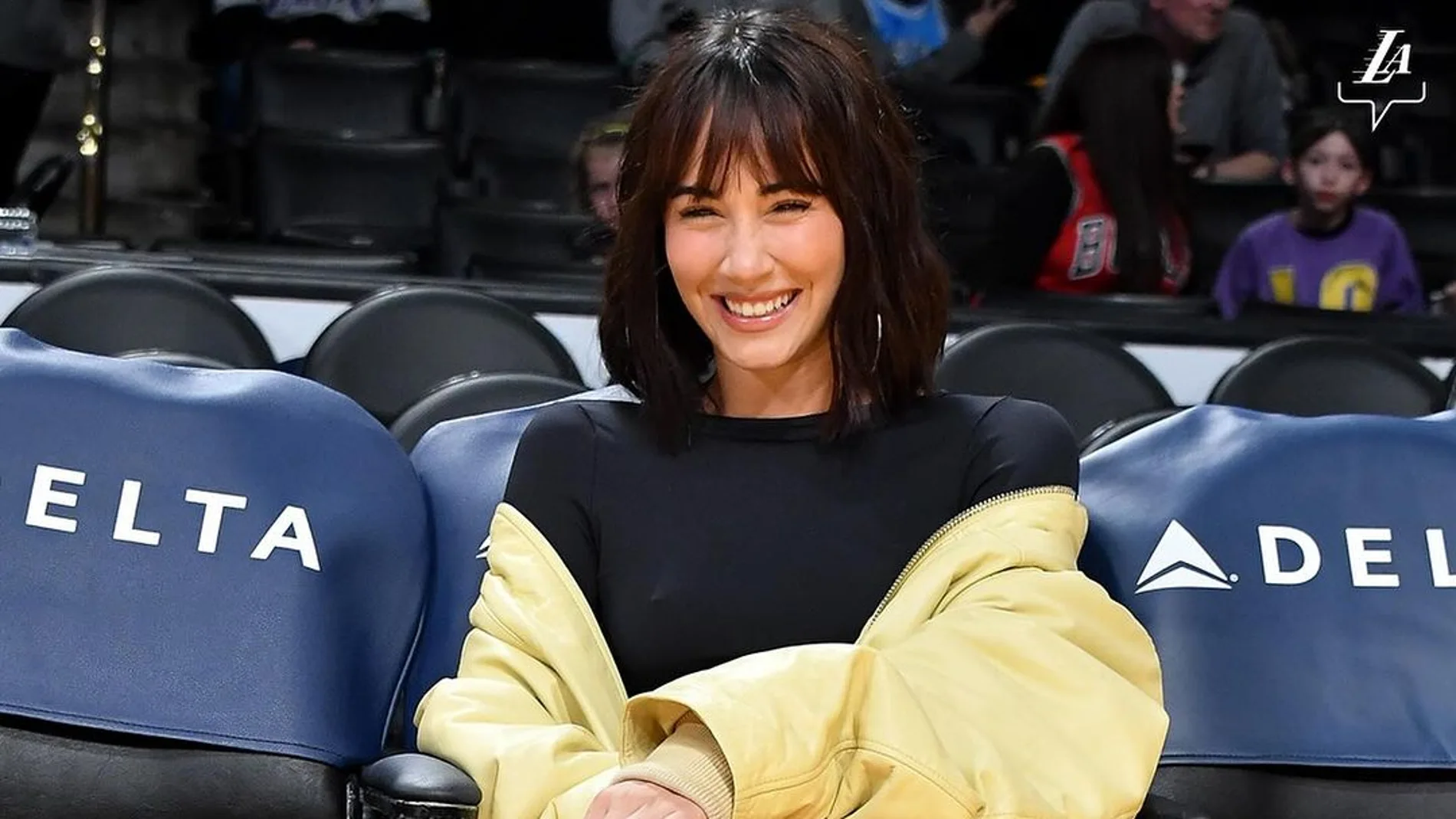 Aitana en el partido de los lakers.
