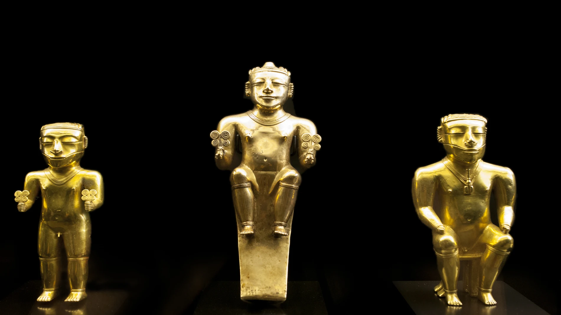 Figuras del Tesoro de Quimbayas de Oro, Museo de las Américas, Madrid