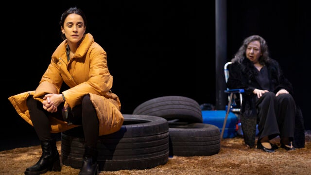 Macarena García y Carmen Machi, en un momento de "Nuestros actos ocultos"