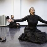 Ensayo de la obra de teatro La Regenta en el Circulo de Bellas Artes. © Jesús G. Feria.