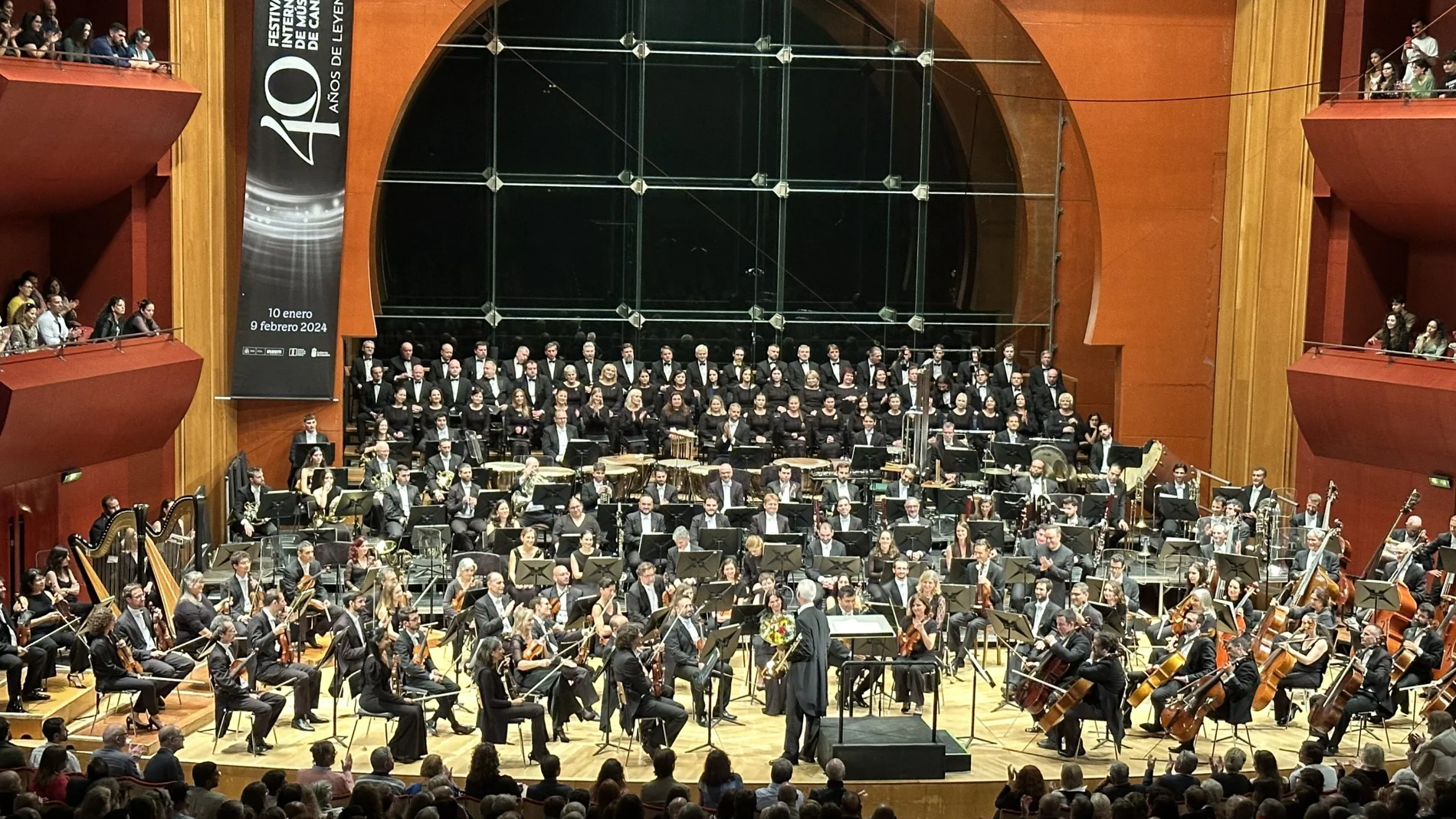 La Filarmónica de Gran Canaria tocando en el Festival de la isla