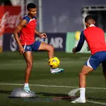 Reinildo, en un entrenamiento