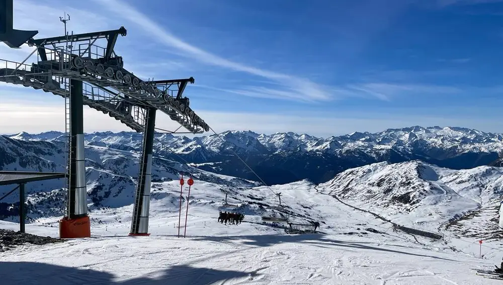 Baqueira Beret, buena nieve y tiempo primaveral