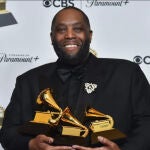 Según The Hollywood Reporter, el cantante fue arrestado por un cargo menor que no está relacionado con los Grammy
