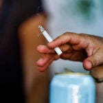 La investigación señala que la carga de mortalidad atribuida al humo ambiental del tabaco “no es despreciable y es totalmente evitable".