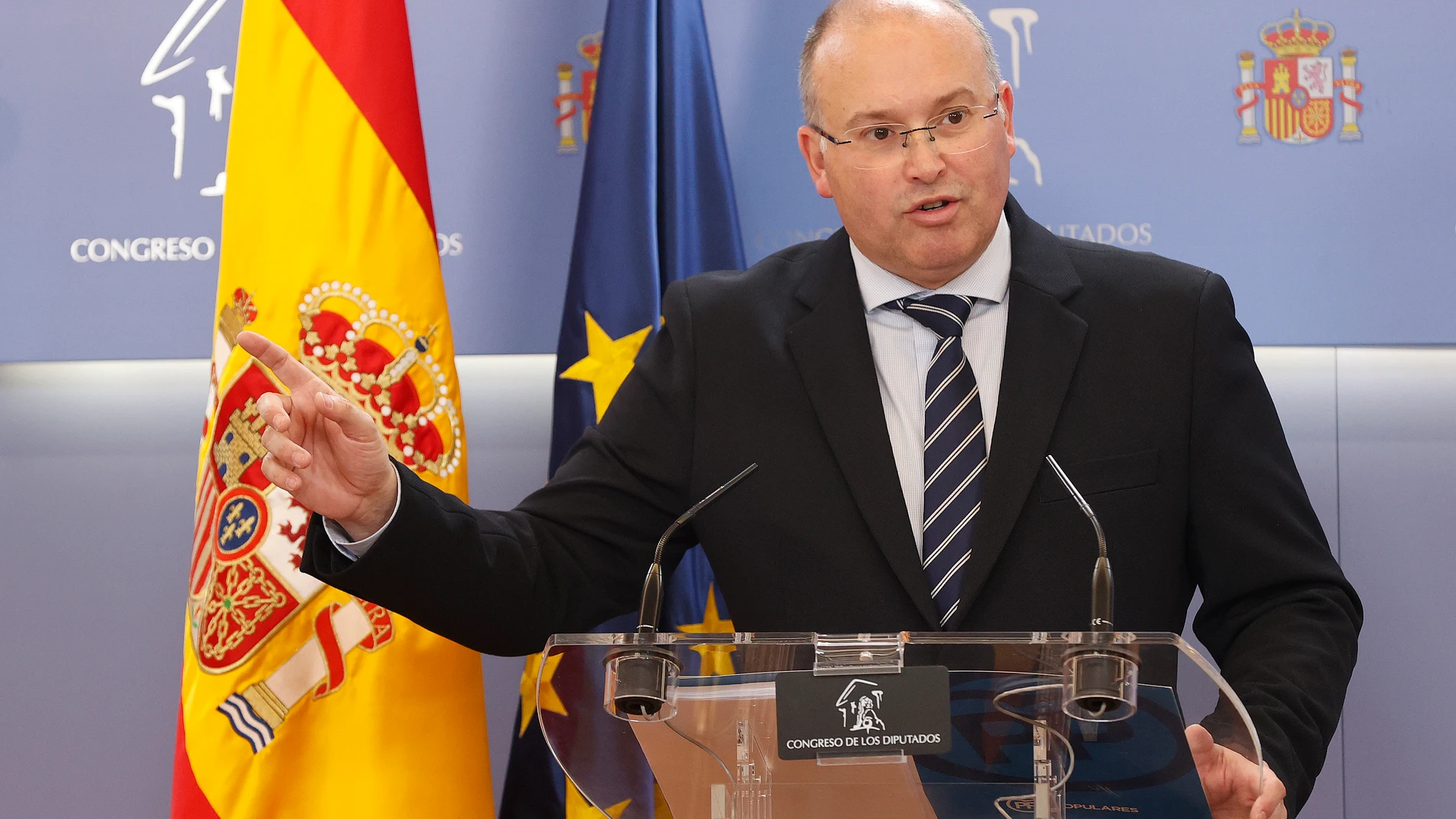 MADRID, 06/02/2024.- El portavoz del PP en el Congreso de los Diputados, Miguel Telladorealiza declaraciones en el marco de la reunión de la Junta Portavoces del Congreso este martes en Madrid. EFE/ J P Gandul