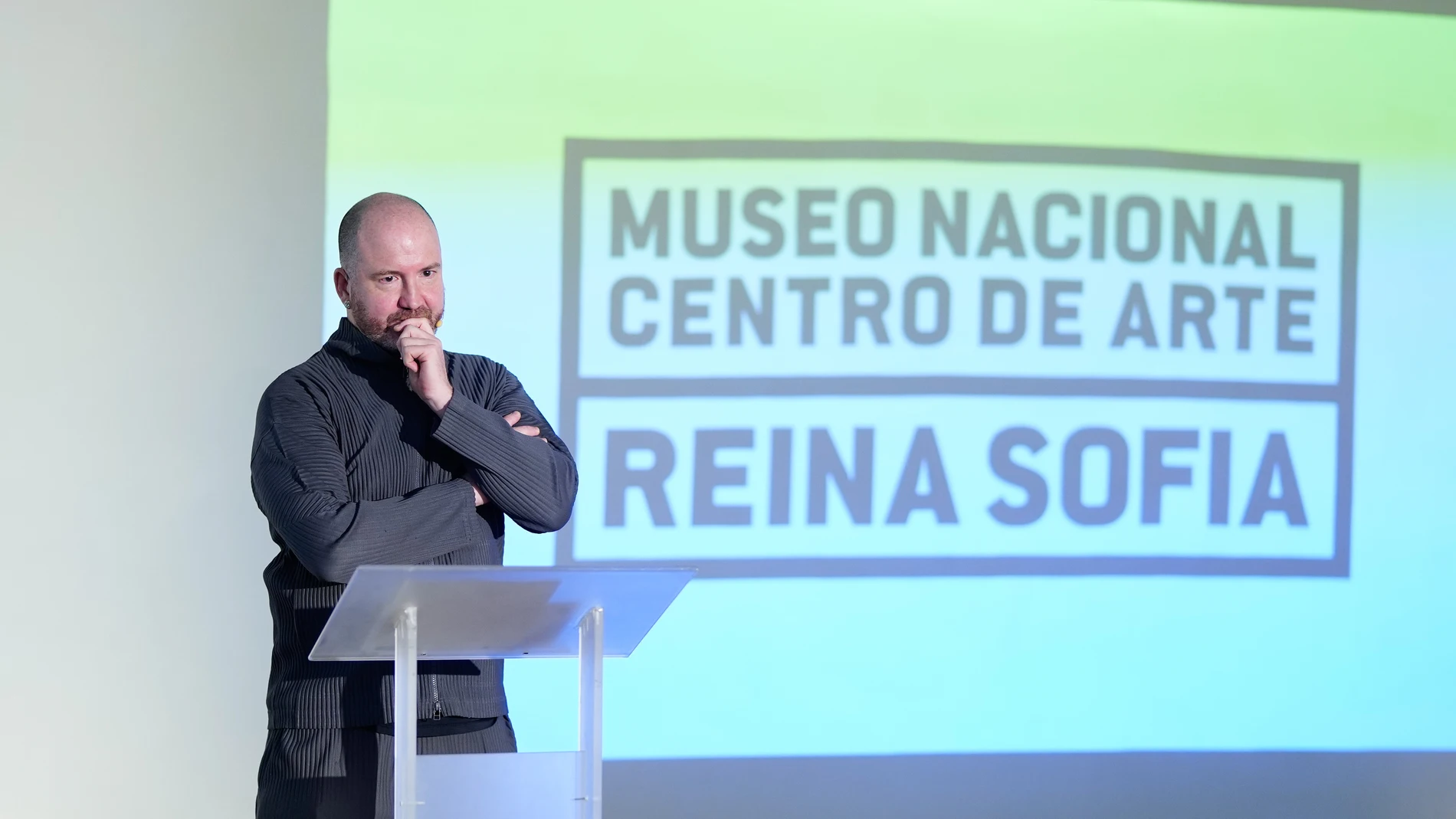 MADRID, 07/02/2024.- El director del Museo Reina Sofía, Manuel Segade, presenta la programación de 2024 este miércoles, en el edificio Nouvel del propio museo. EFE/ Borja Sánchez Trillo