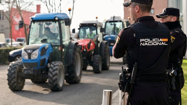 Agricultores en la tractorada de La Rioja: Los ánimos están caldeados, pero tranquilos