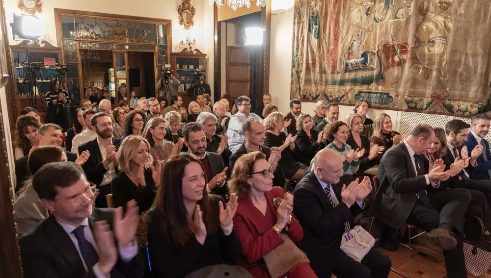 La presentación se celebró en el Museo L' Iber ante numeroso público